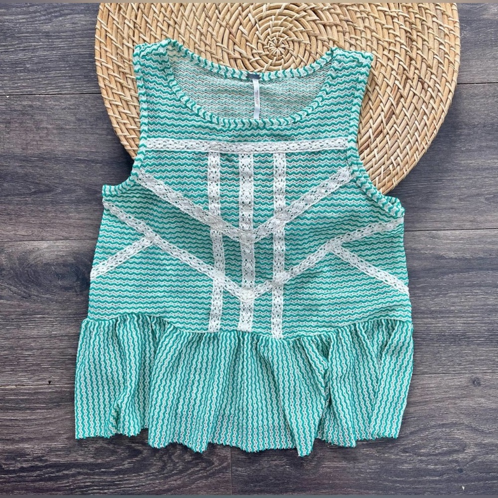 FREE PEOPLE || Loose Weave Crochet Turquoise & Lace Sleeveless Peplum Top XS - Picture 4 of 12